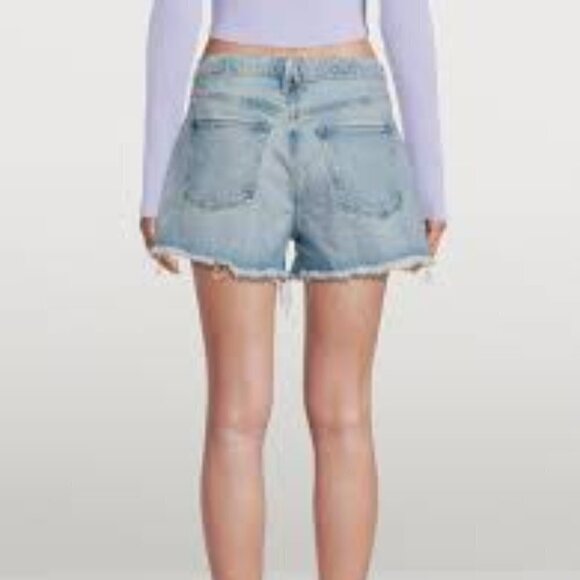 𝅺***NWT*** GOOD AMERICAN Good '90s Denim Shorts - Picture 5 of 13